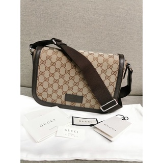 Gucci canvas messengerbags