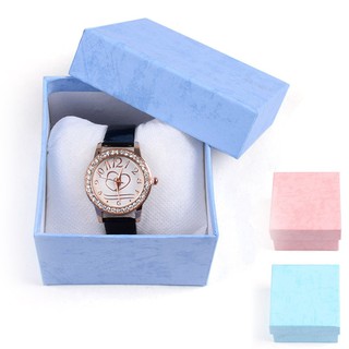 ภาพหน้าปกสินค้ากล่องใส่นาฬิกาข้อมือ มีสีสัน ทนทาน ซึ่งคุณอาจชอบราคาและรีวิวของสินค้านี้