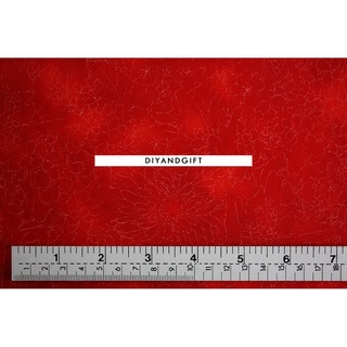 ผ้าคอตตอนนอก ผ้า Cotton ขนาด 70 x 110 cm สำหรับงานผ้า งานตัดเย็บ เสื้อผ้า กระเป๋า DIY สีแดง ลายดอกไม้สีขาว (JP-121)