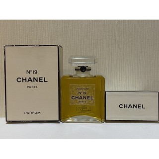 Chanel No.19 Parfum 56 ml Extrait Bottle (1971) Bottle Sealed Vintage 80s Double boxes.