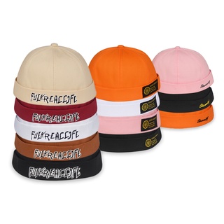 เย็บปักถักร้อยข้อความ Beanies สายรัดปรับได้และหัวเข็มขัดโลหะสำหรับชายและหญิงมีหลายสี