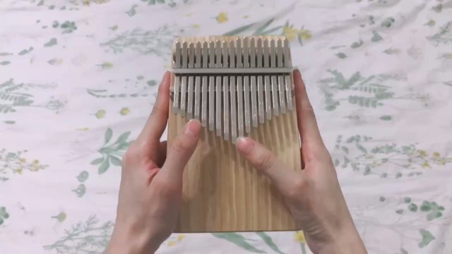 เครื่องดนตรีคาลิมบา-เปียโนมือ-17-คีย์-kalimba-คาลิมบา