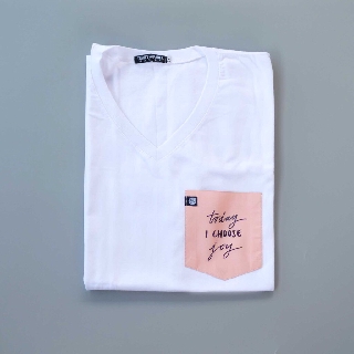 เสื้อยืดคอกลม Choose Joy Pocket Tee | Thrift Apparel T-Shirtเสื้อยืด