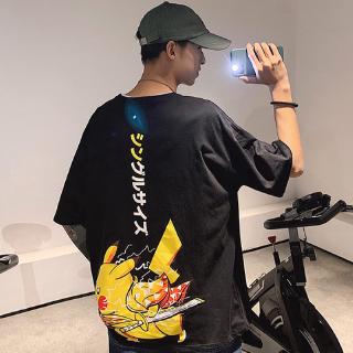Pokemon Pikachu ฤดูร้อน Oversize เสื้อยืดคอกลมแขนสั้นผู้ชายแฟชั่นเกาหลีลายการ์ตูนเสื้อยืดสาวสไตล์ถนน (สีขาวสีดำ) S-5XL