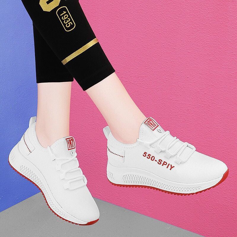 ภาพหน้าปกสินค้าSUNDAY2020  รองเท้าผ้าใบผู้หญิง สีขาวพื้นสลับสี  ใส่แล้วสะดุดตา ใครๆก็อยากมี