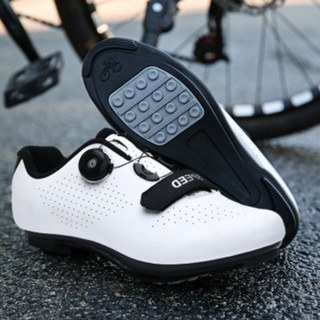 ภาพหน้าปกสินค้ารองเท้ายาง กันลื่น แต่งหัวเข็มขัด สําหรับขี่จักรยาน รองเท้าปั่นจักรยานกลางแจ้ง รองเท้าจักรยาน ที่เกี่ยวข้อง