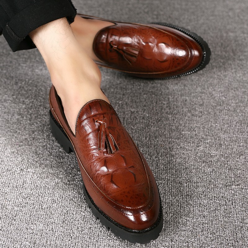 ภาพหน้าปกสินค้ารองเท้าหนังอย่างเป็นทางการสำหรับผู้ชาย รองเท้าหนัง มาใหม่ รองเท้าแฟชั่น