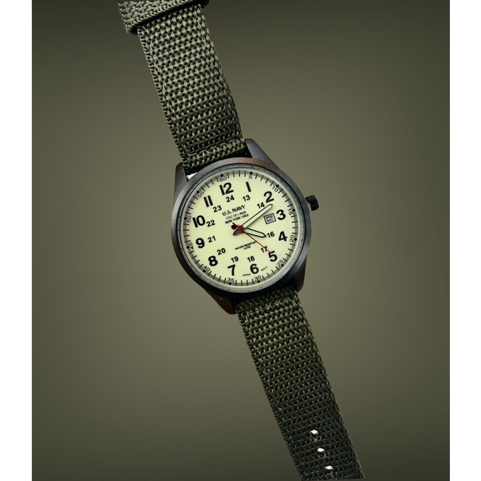 นาฬิกาข้อมือชายus-navyสายผ้าตัวเรือนสแตนเลสรมดำ2ไมครอน-มีวันที่-กันน้ำระบบquartz3เข็ม-analog-ขีดใหญ่ดูเวลาง่าย-37มม