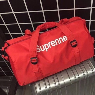 พร้อมส่ง  กระเป๋าเดินทาง Suprenne ผ้าร่ม มี2 สี  สีแดงสด และ สีดำ งานสวยมาก ใบใหญ่ ใช้สำหรับเดินทางไป