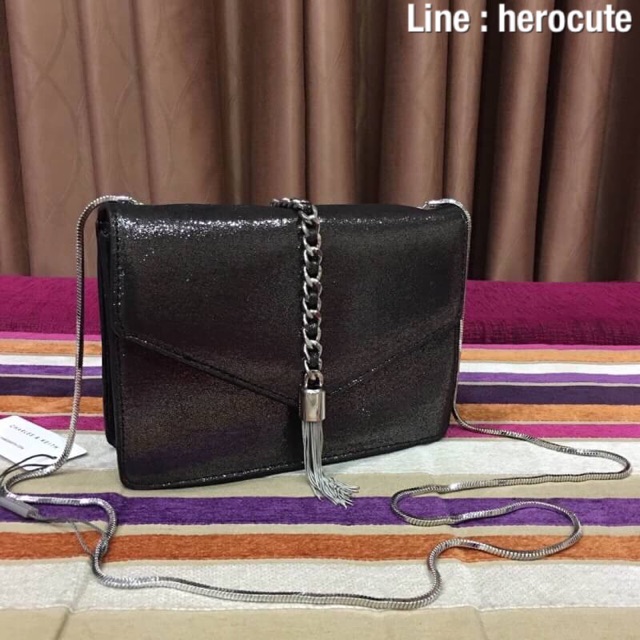 charles-amp-keith-tassel-clutch-ของแท้-ราคาถูก