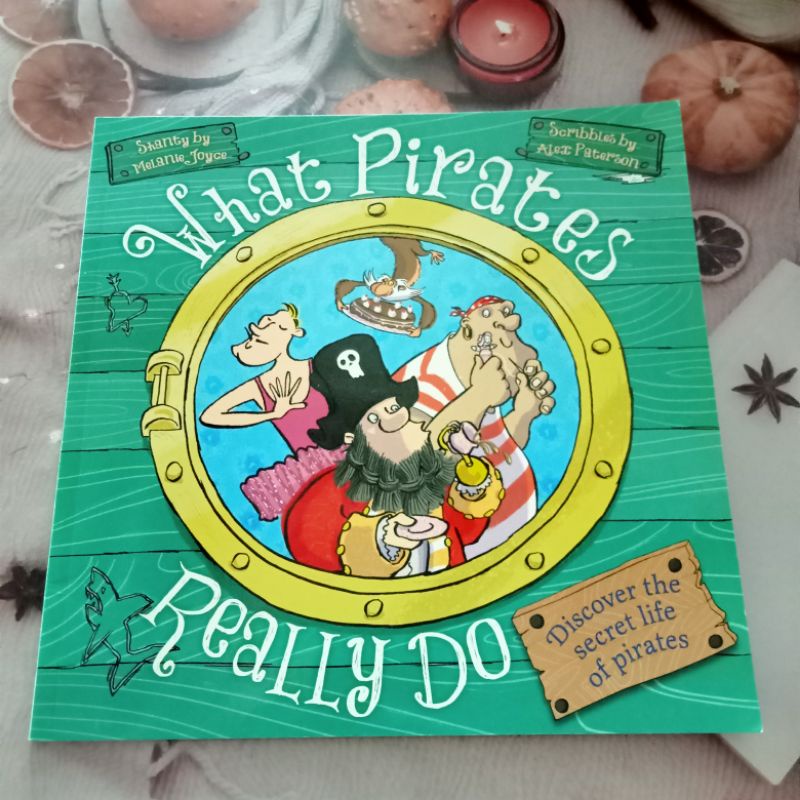 หนังสือปกอ่อน-what-pirates-really-do-มือสอง