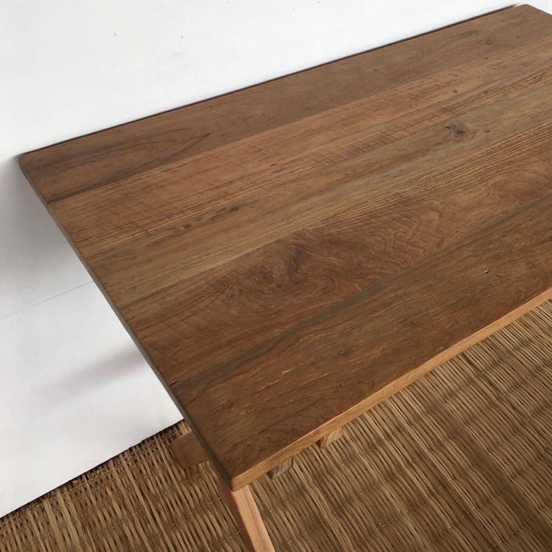 โต๊ะไม้สักขนาด60x100x75cm