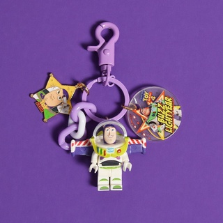 ◄Toy Story จี้ Buzz Lightyear พวงกุญแจรถกุญแจตุ๊กตาหญิงประณีตกระเป๋าจี้ ins ตุ๊กตา