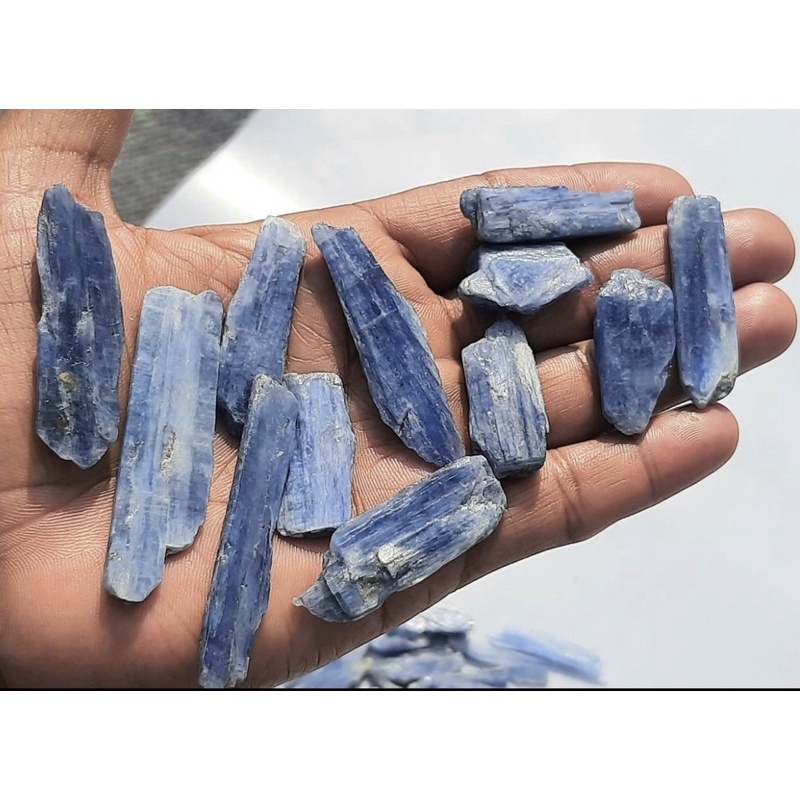 1 Piece Natural Blue Kayanite Rough Stone from Brazil Available ...