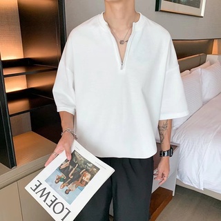 เสื้อโปโลแขนสั้น คอวี ทรงหลวม เข้ากับทุกการแต่งกาย แบบเรียบง่าย สไตล์เกาหลี สําหรับผู้ชาย [M-2XL]
