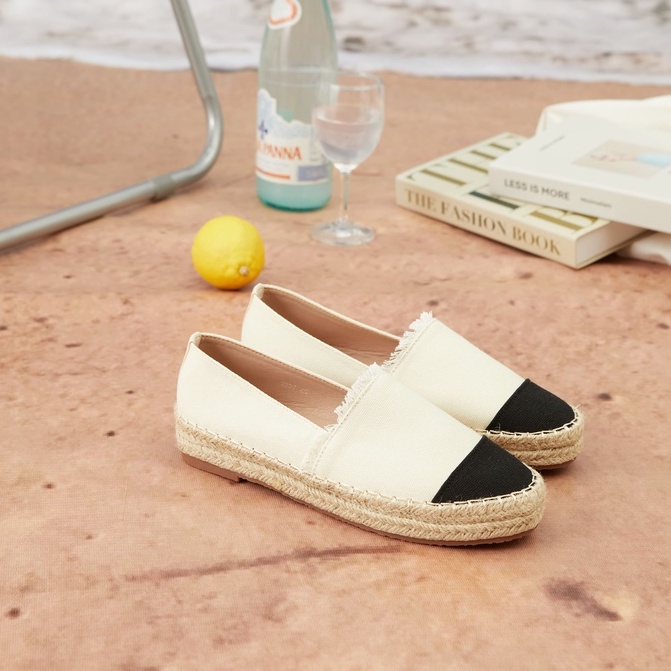 ภาพหน้าปกสินค้าPrimest - รองเท้าสวมผ้าแคนวาส Playground Espadrilles