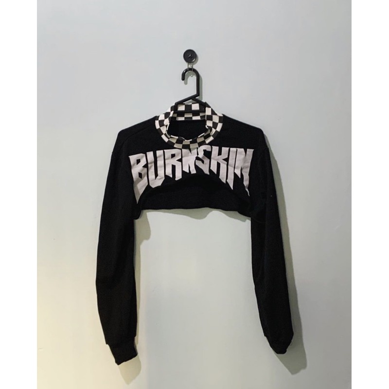 burnskinเสื้อครอป-ซื้อมาแค่ลองใส่