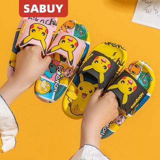 SABUY พร้อมส่ง🔥🔥🔥ฤดูร้อนใหม่คุณภาพสูงน่ารักและน่ารักโปเกมอนปิกาจูรองเท้าแตะเด็กบ้านลื่นด้านล่างนุ่มรองเท้าแตะเด็ก