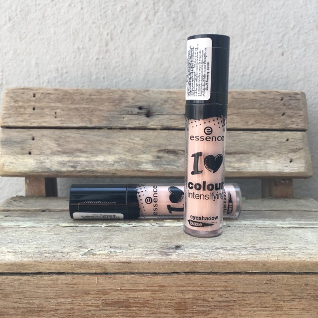 พร้อมส่ง Essence I Love Colour intensifying eyeshadow base Shopee