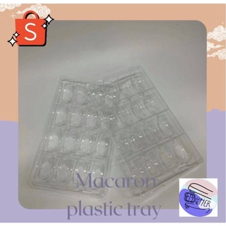 ภาพหน้าปกสินค้ากล่องพลาสติกใส่มาการอง สำหรับ 16 ชิ้น (2 ชิ้น) Macaron plastic tray ซึ่งคุณอาจชอบสินค้านี้