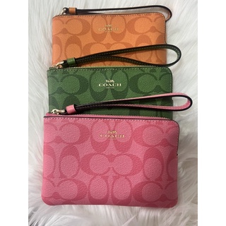 พร้อมส่ง Coach Wristlet คล้องมือ 1ซิปเล็ก