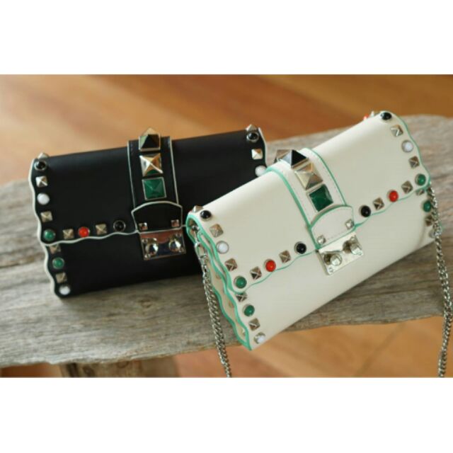 เช็คสินค้าก่อนสั่ง-fendi-studded-wallet-on-chain-แบบว่าคุ้มมากมาย