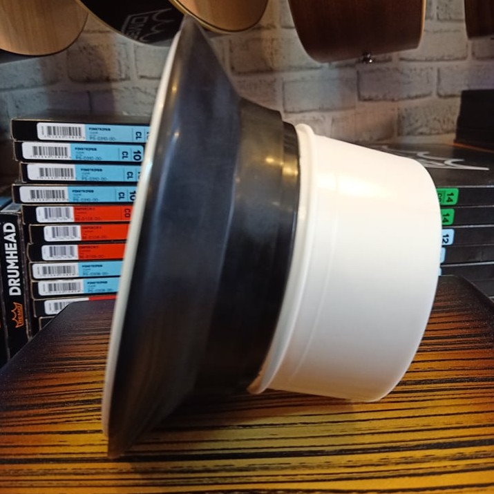kickport-usa-bass-drum-sound-enhancer-มี-2-ยี่ห้อให้เลือกค่ะ-kick-ช่วยให้เสียงของกระเดื่องลึกขึ้น-หนาขึ้น-อ้วนขึ้น