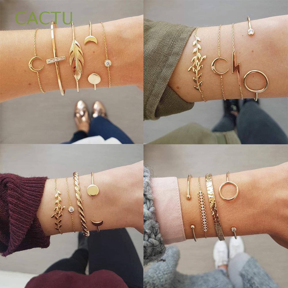 ชุดสร้อยข้อมือประดับคริสตัลสไตล์โบฮีเมียน 1 ชุด