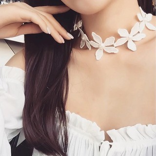 สร้อยคอโชคเกอร์ลูกไม้ Flower Lace White Choker Collar