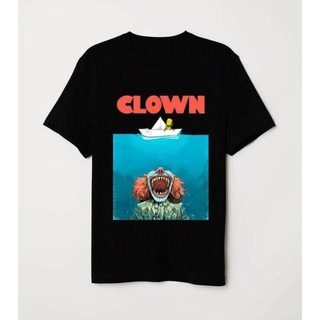 [100% Cotton] Wanyg เสื้อยืดลําลอง แขนสั้น พิมพ์ลายโปสเตอร์ Parody Stephen King Pennywise Clown It สีดํา สําหรับผู้ชาย ข