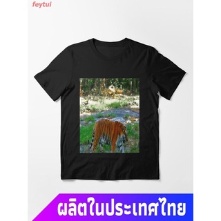 2022 Year of the Tiger ปีเสือ เสือ หัวสัตว์ ครอบงำ แมว ดุร้าย Prowling Tiger Graphic Essential T-Shirt  คอกลม แฟชั่น แขน