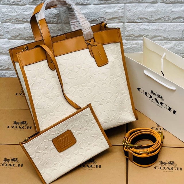 hot-hot-coach-2020-signature-canvas-tote-bag-กระเป๋าทรง-tote