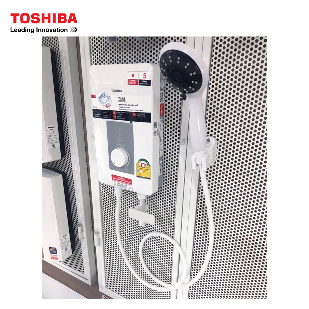 ภาพหน้าปกสินค้าToshiba เครื่องทำน้ำอุ่น กำลังไฟ 4500 วัตต์ รุ่น TWH-45WTH(W) จากร้าน porpanich_officialshop บน Shopee