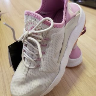 Nike Huarache แท้ % จากชอปที่ญี่ปุ่นของใหม่