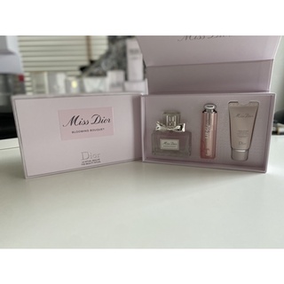 ‼️ของแท้จากเคาน์เตอร์ค่ะ‼️ dior christmas miss dior blooming bouquet set