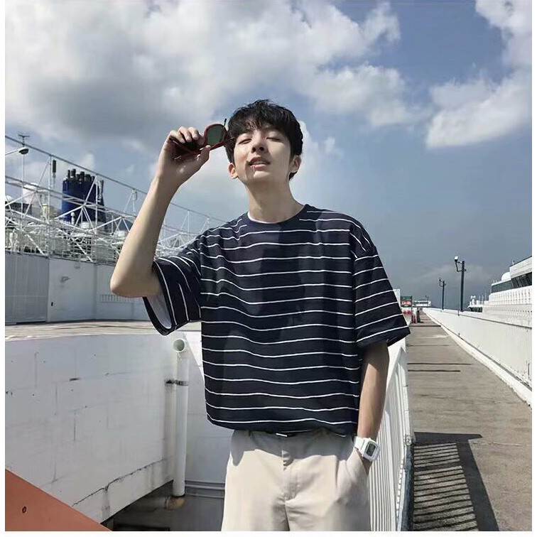 ภาพสินค้าพร้อมส่ง  เสื้อยืด Oversize ลายริ้ว สไตล์เกาหลี (ใส่ได้หญิงชาย) No.168 จากร้าน pc4289 บน Shopee ภาพที่ 5