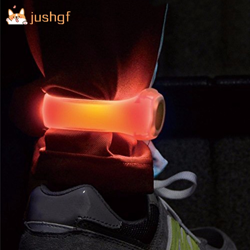 ภาพสินค้าสายรัดแขนมีไฟ Led เรืองแสงในที่มืดสามารถปรับได้เหมาะกับการวิ่ง จากร้าน jushgf.th บน Shopee ภาพที่ 4