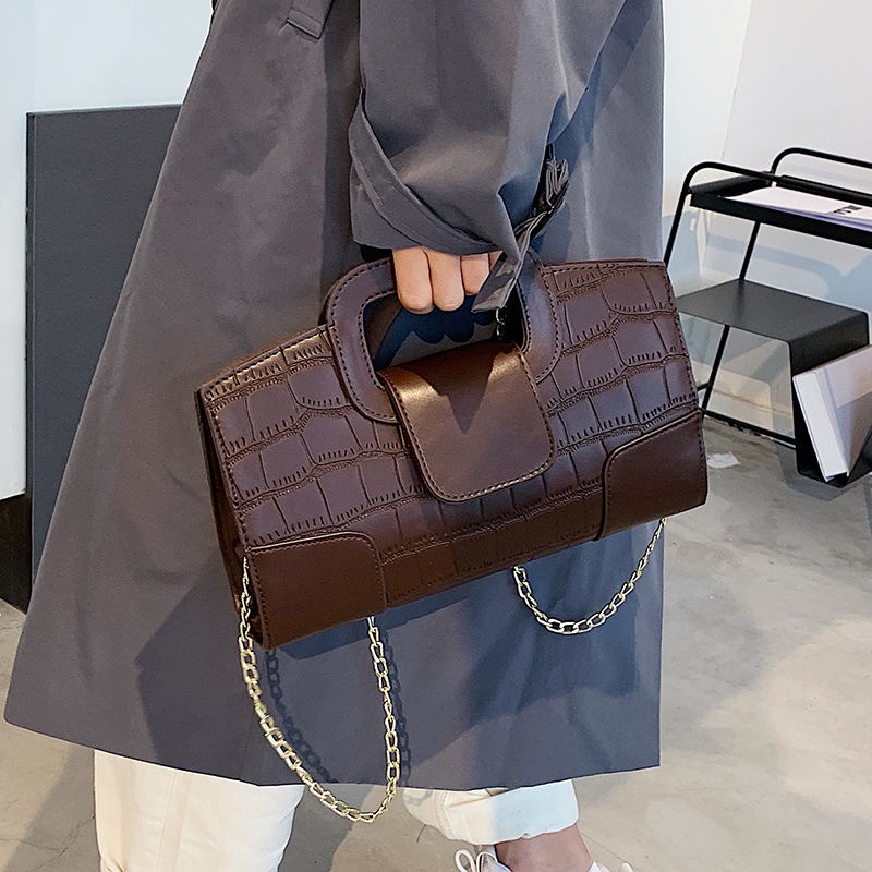 hot-sale-ยอดนิยม-chain-กระเป๋าใบเล็กกระเป๋าสตรี-2022-แฟชั่นอินเทรนด์ใหม่-all-match-messenger-bag-มือถือกระเป๋าสี่เหล