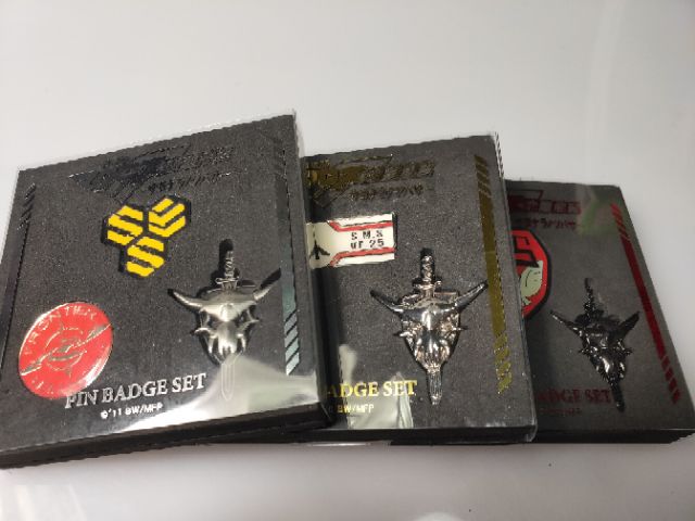 macross-frontier-pin-badge-set