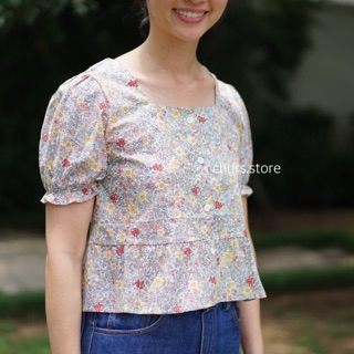 churs.store 🌸FLORAL TOP🌸 เสื้อครอป ลายดอก แขนตุ๊กตา