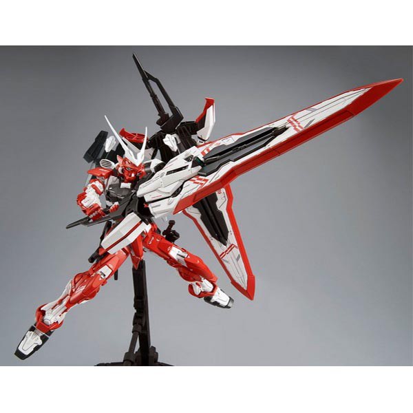 bandai-mg-1-100-gundam-astray-turn-red