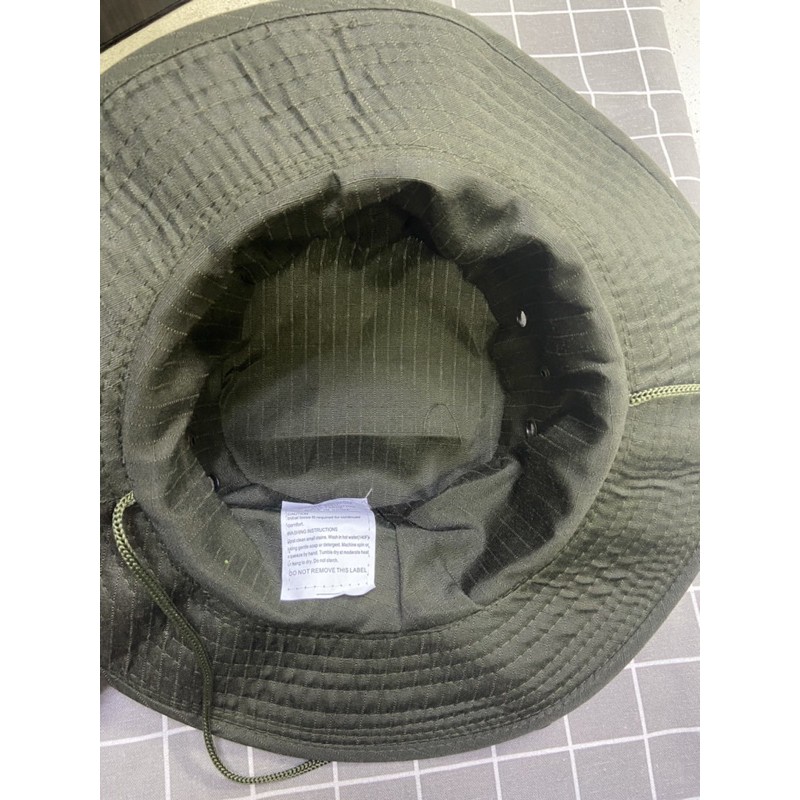 ภาพหน้าปกสินค้าหมวกบักเก็ต หมวกเดินป่า หมวกมีสายรัด ผ้าบาง จากร้าน aying323 บน Shopee