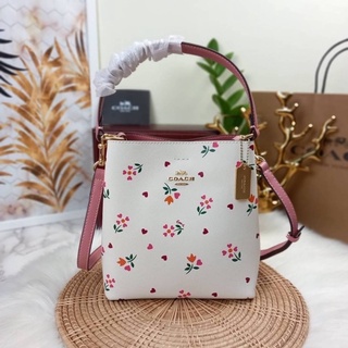 COACH SMALL TOWN BUCKET BAG WITH HEART PETAL