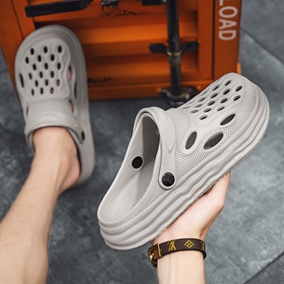 crocsรองเท้าหัวโตผู้ใหญ่ตกแต่งสนูปปี้ สไตล์มินิมอล รองเท้าผ้าใบ รองเท้าแตะฤดูร้อน