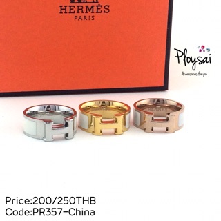 ภาพขนาดย่อของภาพหน้าปกสินค้าแหวน ตัว H งานสแตนเลส จากร้าน ploysai_accessories บน Shopee