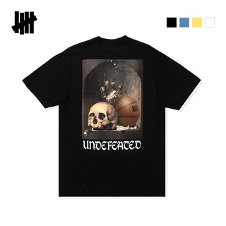 [S-5XL] Undefeated เสื้อยืดแขนสั้น พิมพ์ลายหัวกะโหลก บาสเก็ตบอล สไตล์เรโทร แฟชั่นฤดูใบไม้ผลิ และฤดูร้อน สําหรับผู้ชาย แล