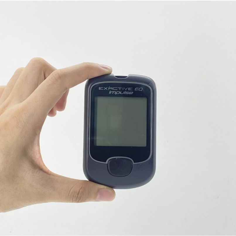 blood-glucose-meter-เครื่องตรวจวัดน้ำตาลในเลือด-ตรวจเบาหวาน-เครื่องวัดน้ำตาลในเลือด-exactive-eq-ใช้งานง่าย