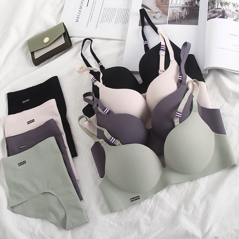 ภาพหน้าปกสินค้าพร้อมส่ง   ชุดชั้นใน Soft Bra เวอร์ชั่นเกาหลีใหม่ของชุดชั้นในไร้รอยต่อ NY02 จากร้าน fittiger บน Shopee