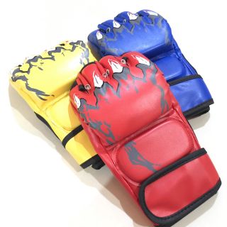 ภาพขนาดย่อของภาพหน้าปกสินค้า(1คู่)ผู้ใหญ่ นวมแบบตัด นวมแบบเปิดนิ้ว นวมชกมวย ถุงมือมวย นวมมวย นวม MMA Boxing gloves นวมซ้อมมวยแบบตัดปลายนิ้ว นวม MMA จากร้าน ellenwowor บน Shopee