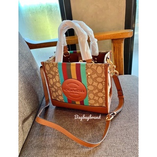 Coach Dempsey Tote 21 In Signature Jacquard With Stripe And Coach Patch สินค้าจาก coach outlet ของแท้